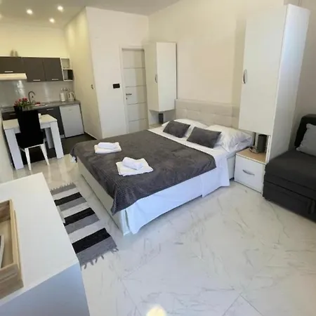 Primus Strbic 公寓