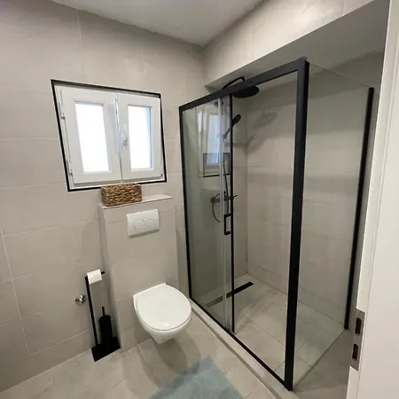 Primus Strbic 公寓