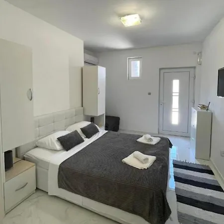 Primus Strbic Ploce (Dubrovnik-Neretva)